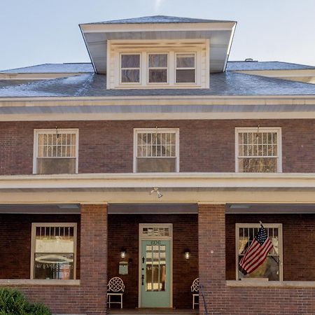 Elk River Hotel & Cafe Sutton Экстерьер фото